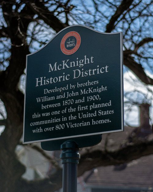 mcknightsign