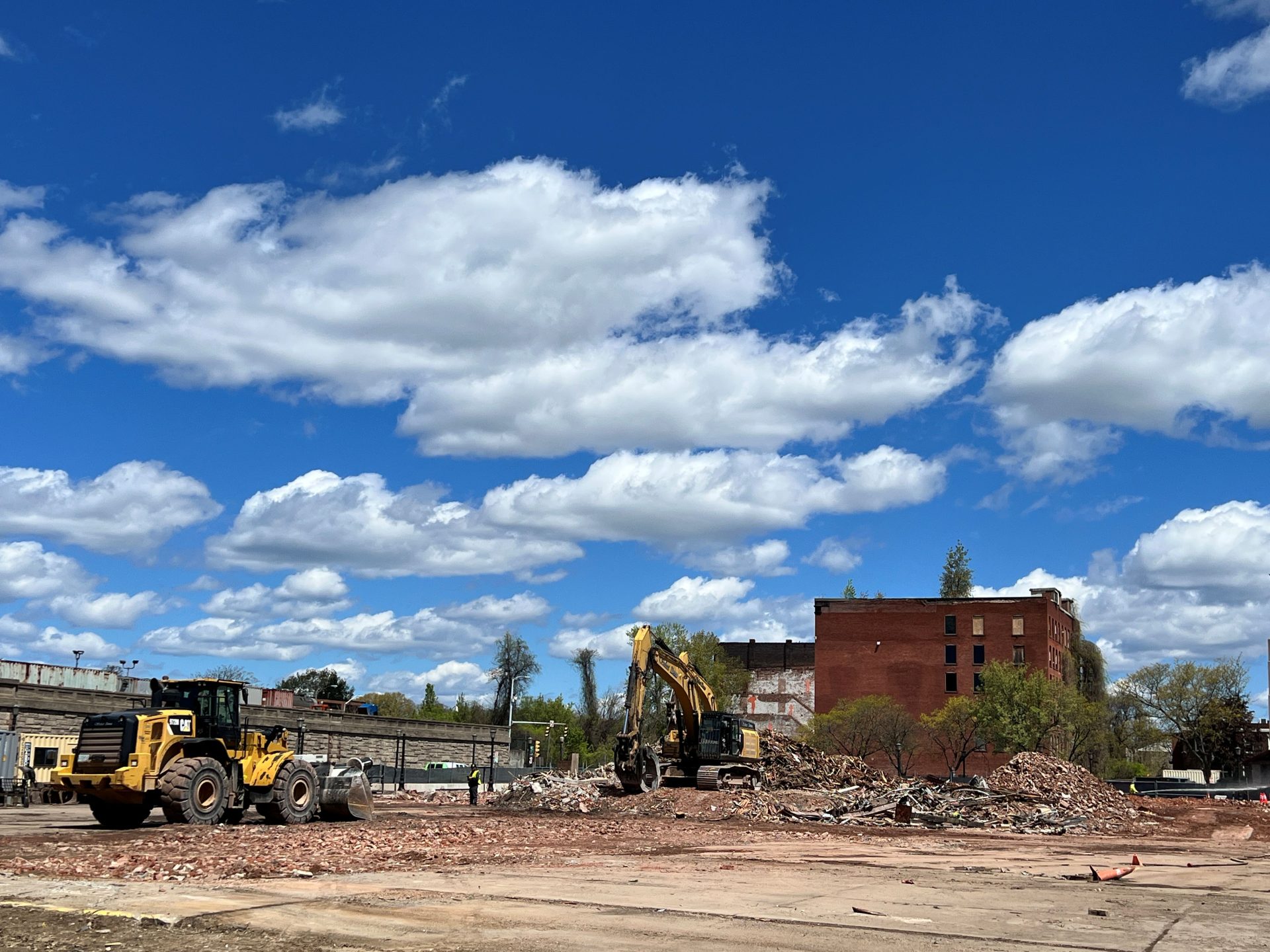 04-30-2026-Lyman Street DemolitionIMG_1267